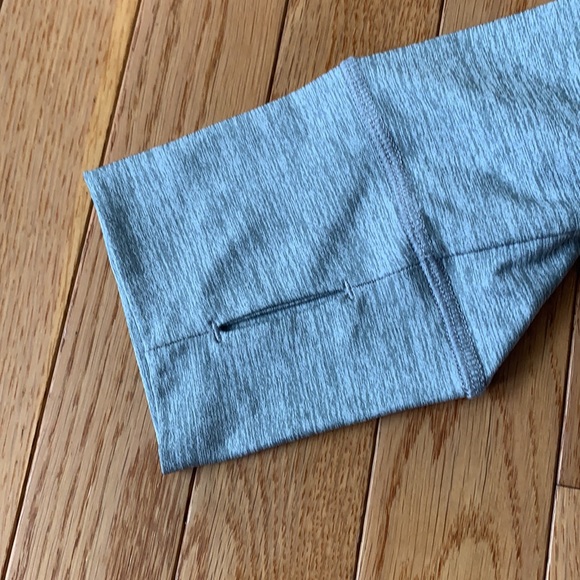 Women’s Under Armour Long Sleeve Athletic Shirt - Picture 4 of 8